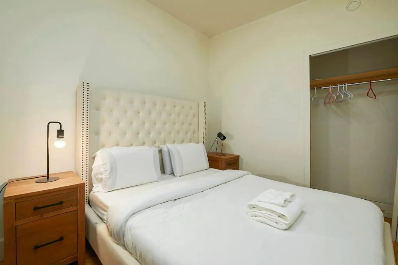 Ideal 4Br Property In Downtown Montreal Zc8 0*,  Canada